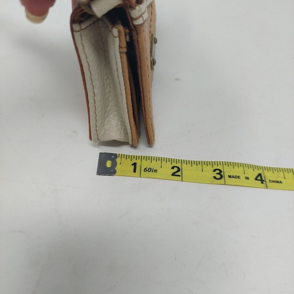 Relic Brown White Pebbled Leather Tricolor Wristlet Chevron Bifold Snap Wallet - Picture 8 of 11